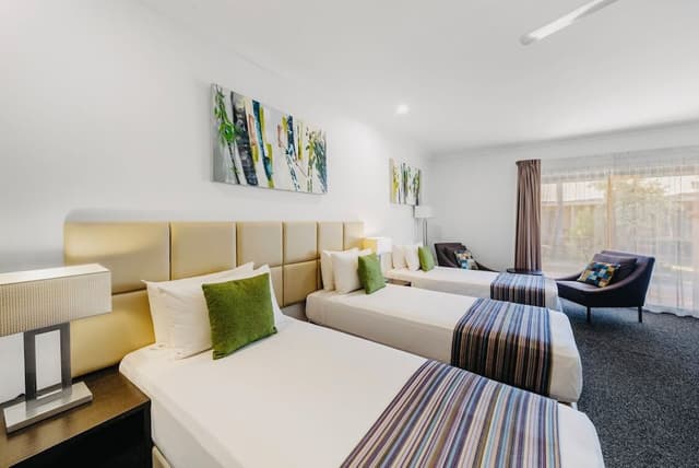Triple King Room