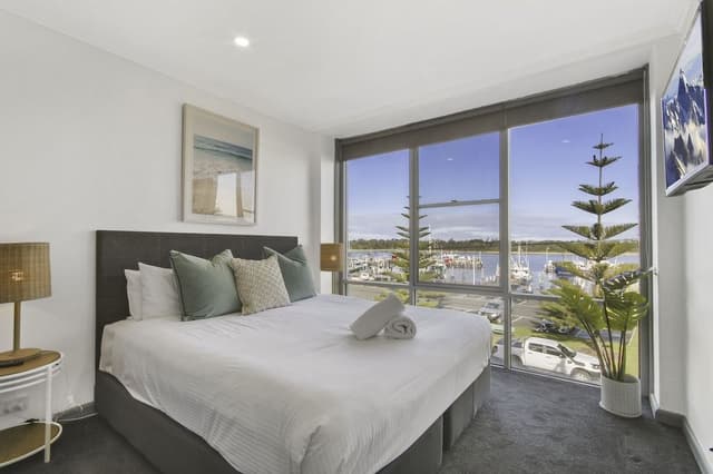 Three Bedroom Apartment - Waterview