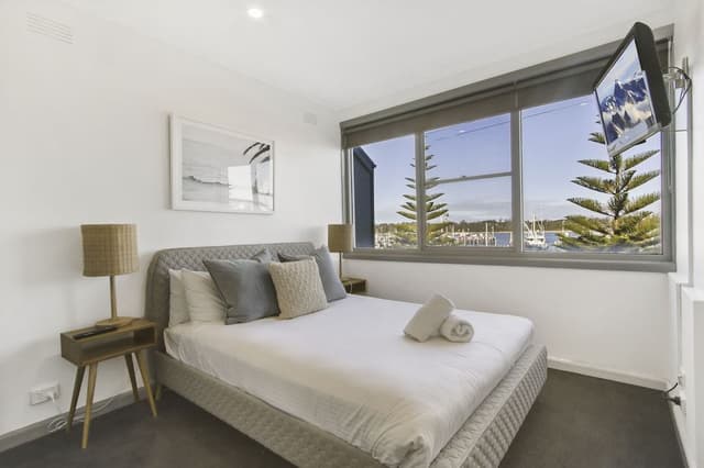 Three Bedroom Apartment - Waterview