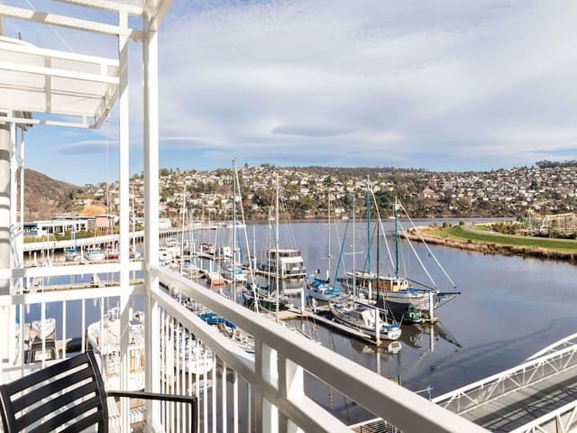 Suite, River View