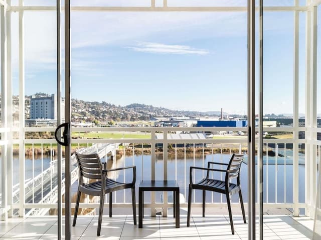 Suite, River View