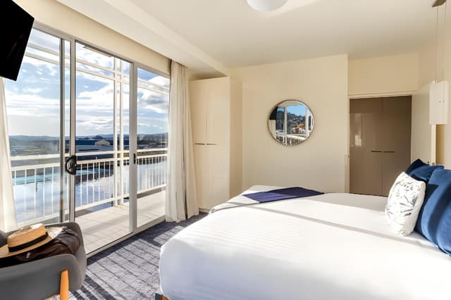 Luxury Suite with Marina View
