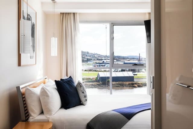 Suite, River View
