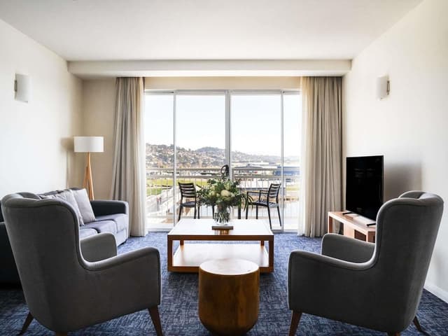 Suite, River View