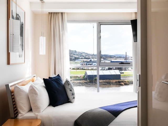 Suite, River View