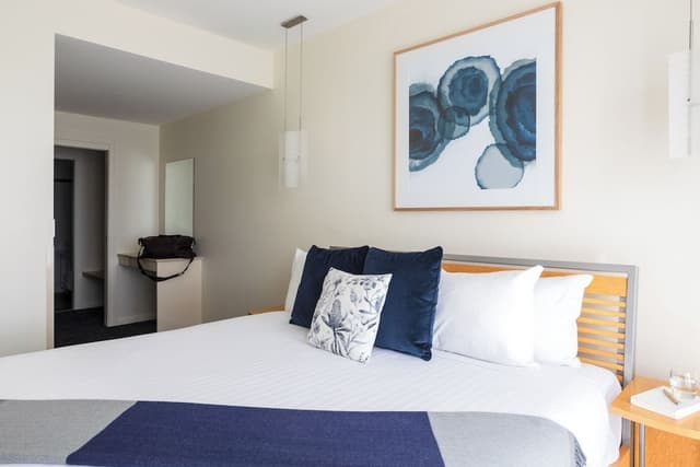 Suite, River View