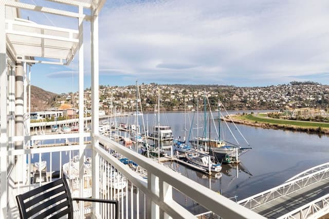 Suite, River View