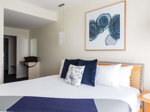 Suite, River View