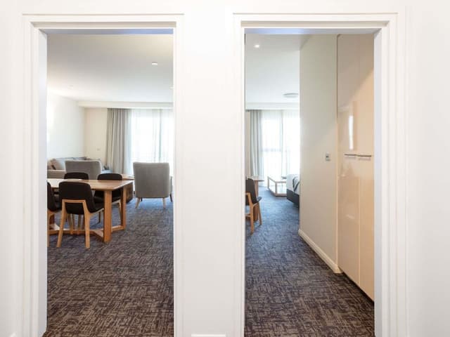 Room, 2 Bedrooms, City View