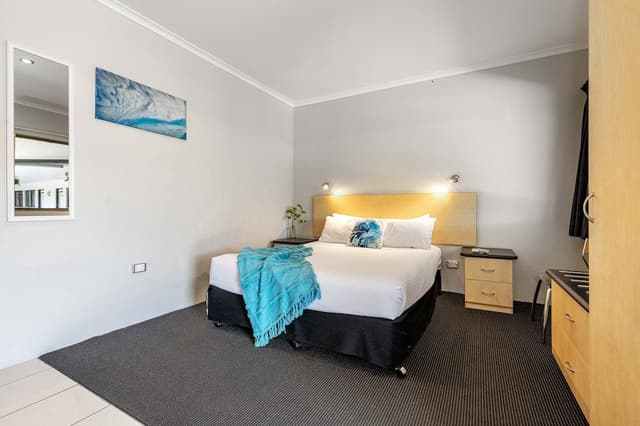 Family Room, 2 Bedrooms (Non Pet)