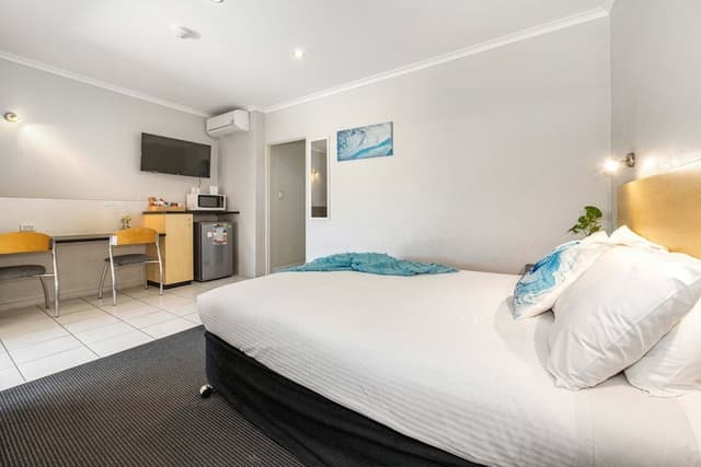 Family Room, 2 Bedrooms (Non Pet)