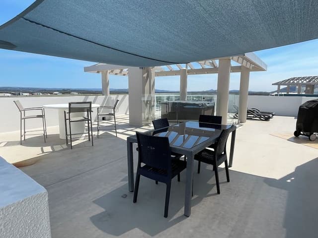 Apartment, 3 Bedrooms, Top Floor
