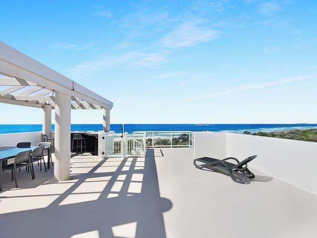 Apartment, 3 Bedrooms, Top Floor