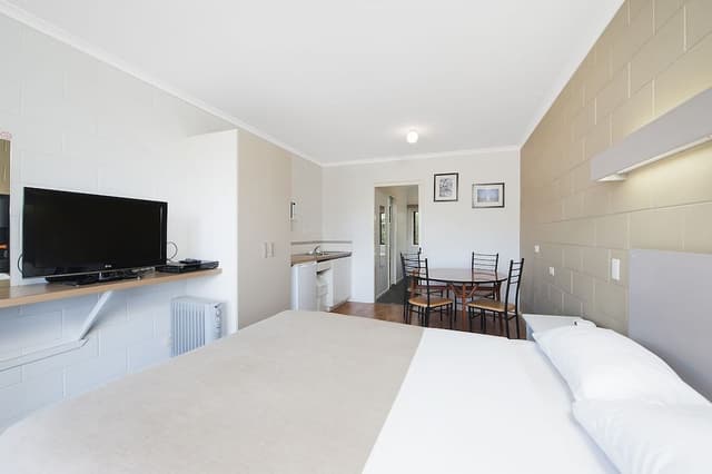 Quad Suite