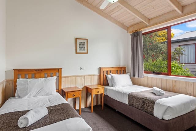 Superior 3 Bedroom Cabin