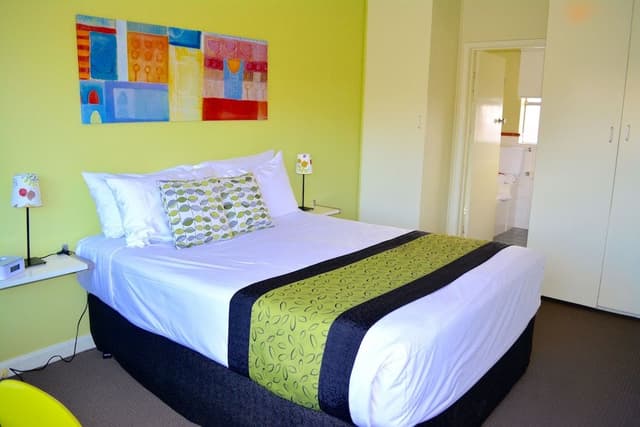 Standard Apartment, 1 Queen Bed with Sofa bed