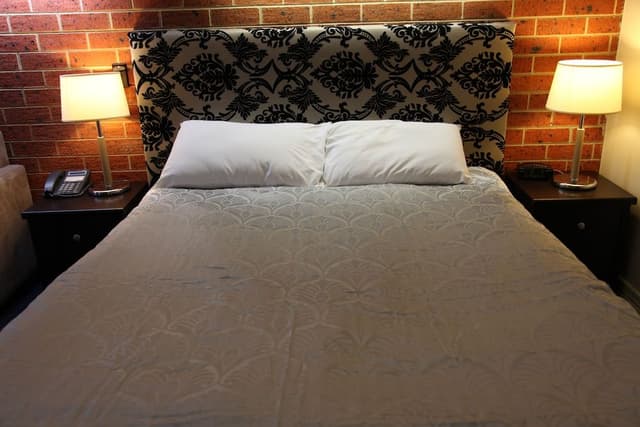 Standard Queen Room