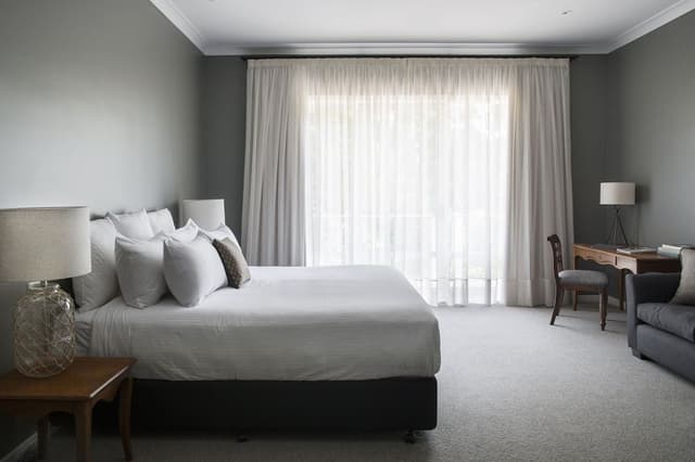 Linden Room