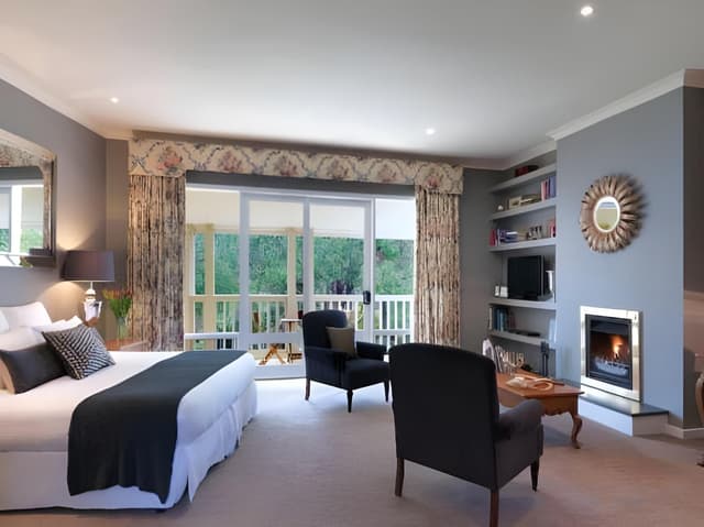 Linden Room