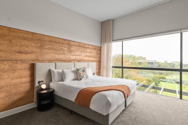 The Director's Suite Free WIFI and parking