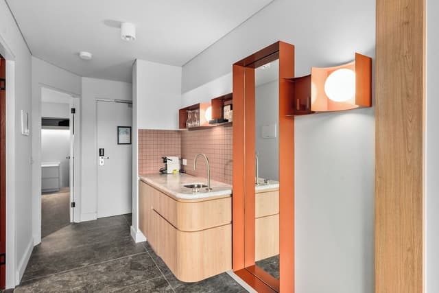 Deluxe Signature Suite Free WIFI and parking