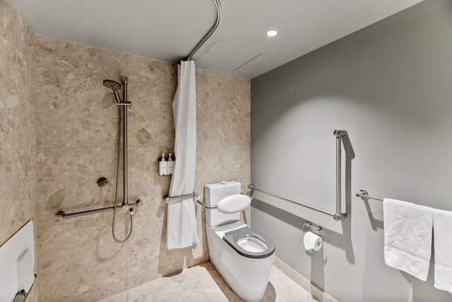 Two Bedroom Suite Free WIFI and parking