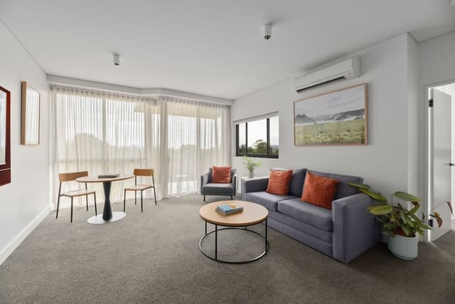 Premier Two Bedroom Suite Free WIFI and parking