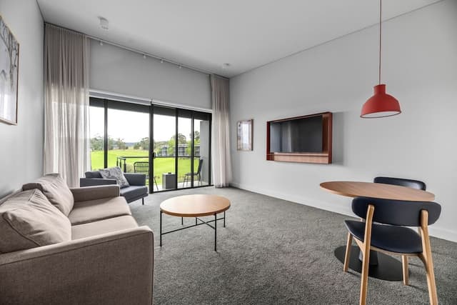 Deluxe Signature Suite Free WIFI and parking