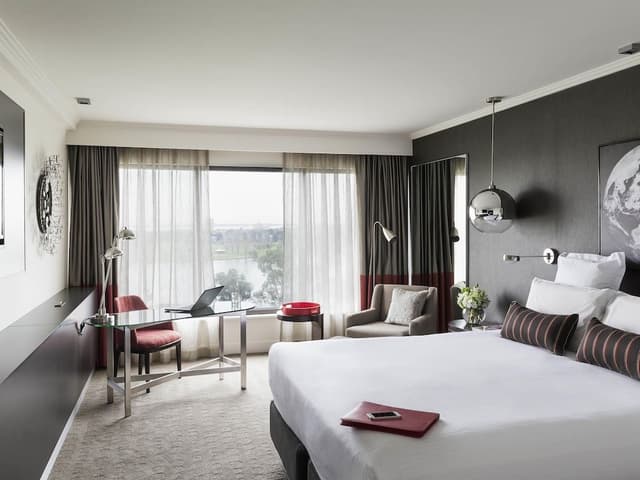 Superior Room, 2 Twin Beds, Lake View