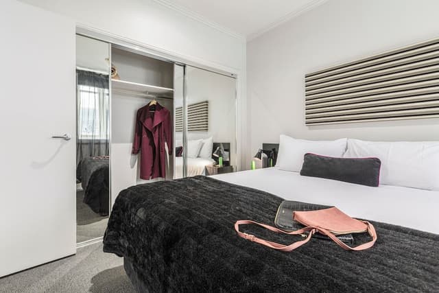 One Bedroom Apartment