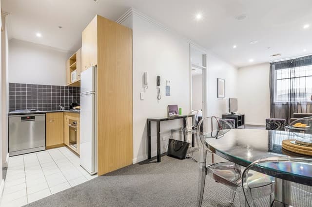 Superior One Bedroom Apartment