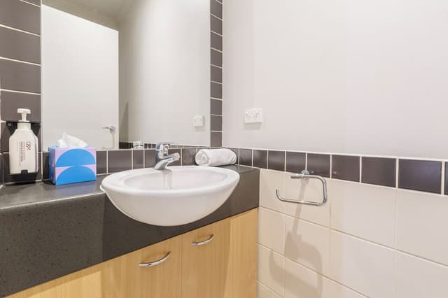 Superior One Bedroom Apartment