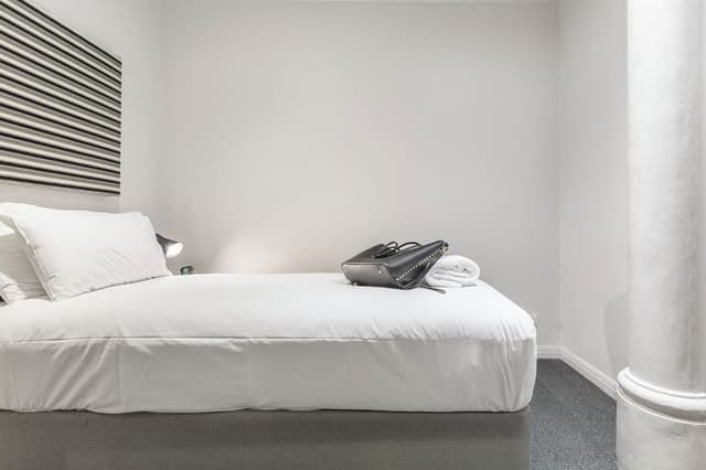 Superior One Bedroom Apartment