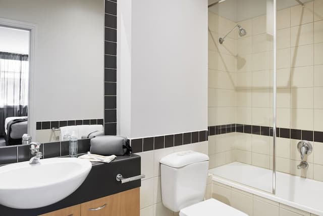 Superior One Bedroom Apartment