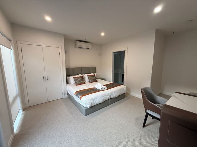 Budget Room
