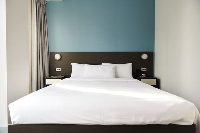 Queen Ensuite Room with Balcony and City View