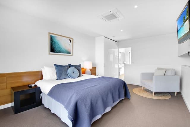 Two Bedroom Lake View Apartment