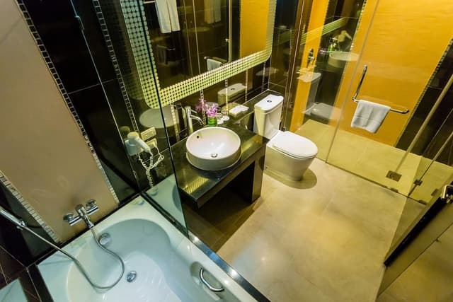 Executive Double Room, 1 King Bed, Pool View (Grand Deluxe King)