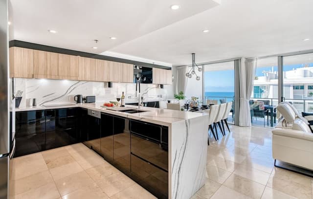 Sub Penthouse Luxury Three Ensuite