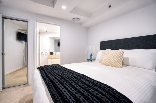 Sub Penthouse Luxury Three Ensuite