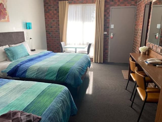 Twin Room, Balcony, Courtyard View
