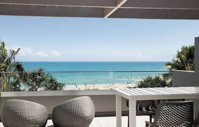 One Bedroom Beachfront Rooftop Terrace Apartment