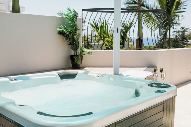Pool View Penthouse