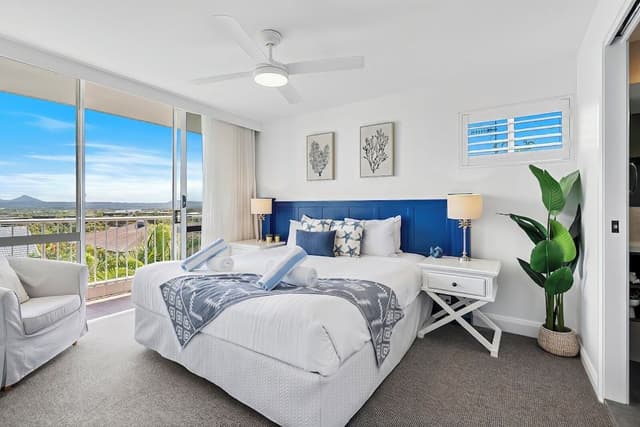 Premium Apartment, 2 Bedrooms, Hot Tub, Mountain View