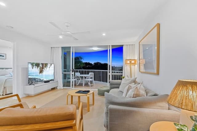 Premium Apartment, 2 Bedrooms, Hot Tub, Mountain View