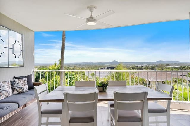 Premium Apartment, 2 Bedrooms, Hot Tub, Mountain View