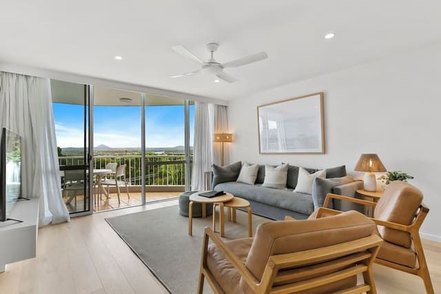 Premium Apartment, 2 Bedrooms, Hot Tub, Mountain View