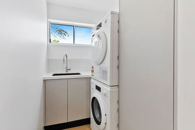 Premium Apartment, 2 Bedrooms, Hot Tub, Mountain View