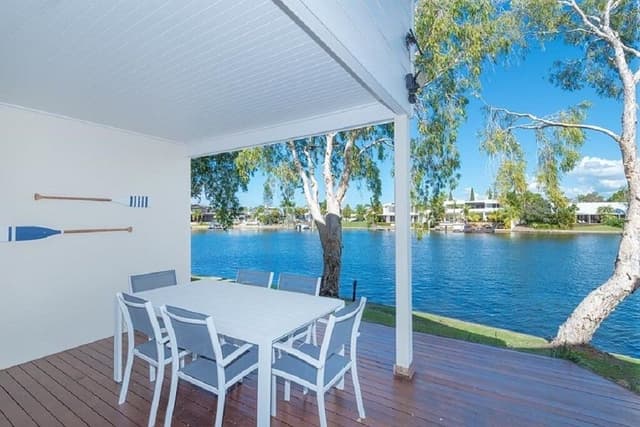 3 Bedroom Deluxe Waterfront
