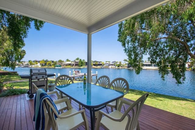 3 Bedroom Waterfront